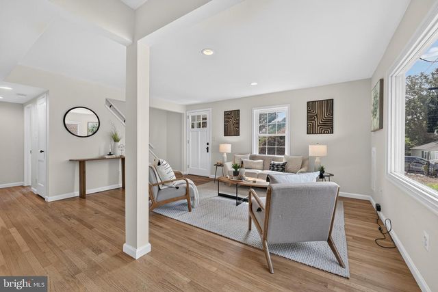6010 BANGOR DR, Alexandria, VA 22303