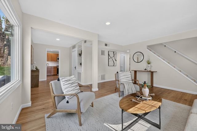 6010 BANGOR DR, Alexandria, VA 22303