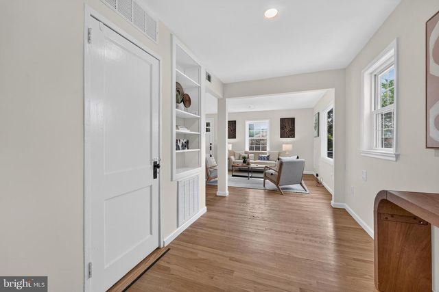 6010 BANGOR DR, Alexandria, VA 22303