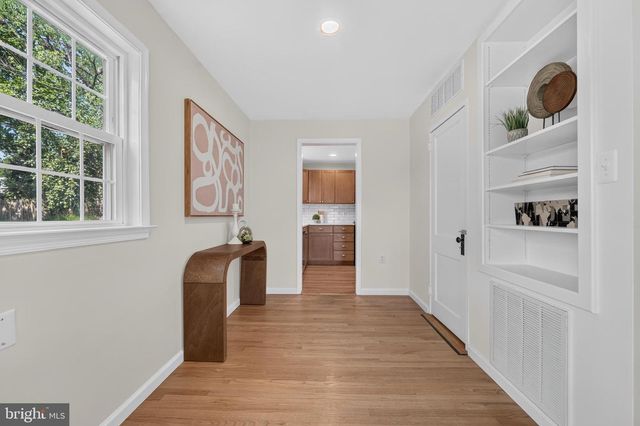 6010 BANGOR DR, Alexandria, VA 22303
