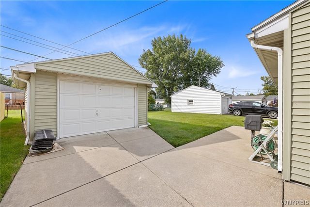 128 Wheaton Drive, Cheektowaga, NY 14225