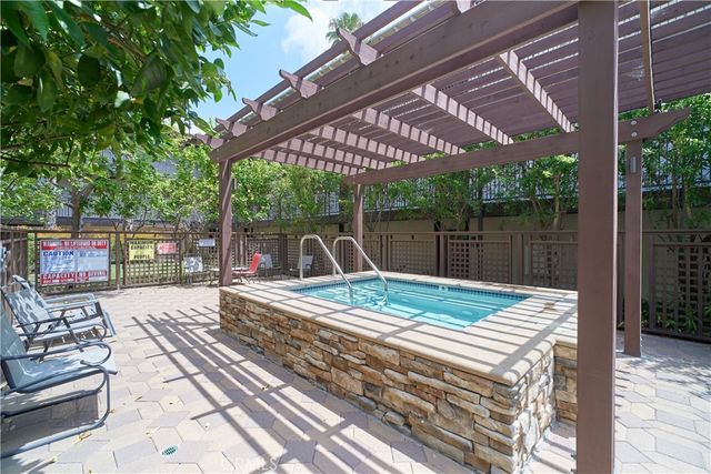 525 S Ardmore 338, Los Angeles, CA 90020