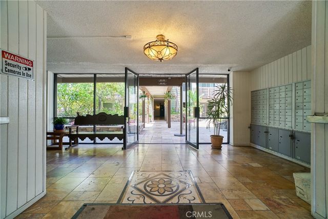 525 S Ardmore 338, Los Angeles, CA 90020
