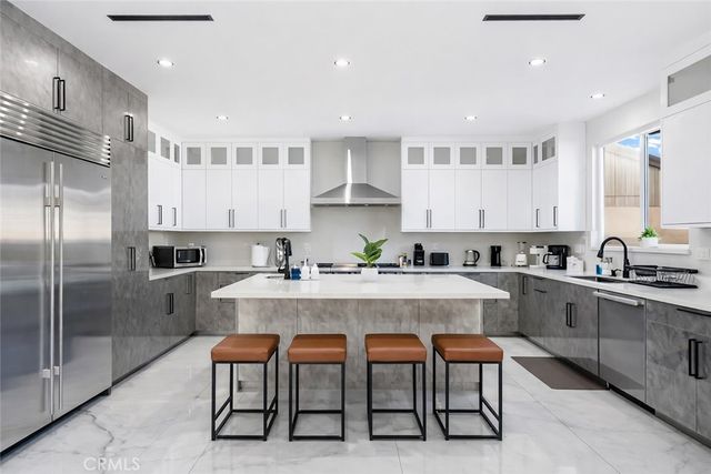 17181 Kingsbury, Granada Hills, CA 91344