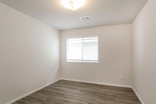 9226 Yellow Rose Drive, Texas City, TX 77591