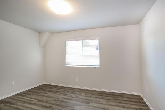 9226 Yellow Rose Drive, Texas City, TX 77591