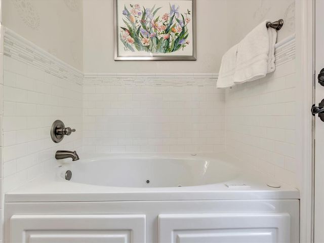 6941 E Coffee Creek Road, Edmond, OK 73034