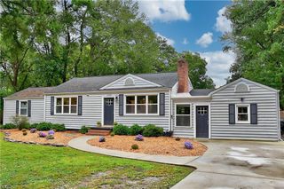 5240 Lake Shores Rd, Virginia Beach, VA 23455