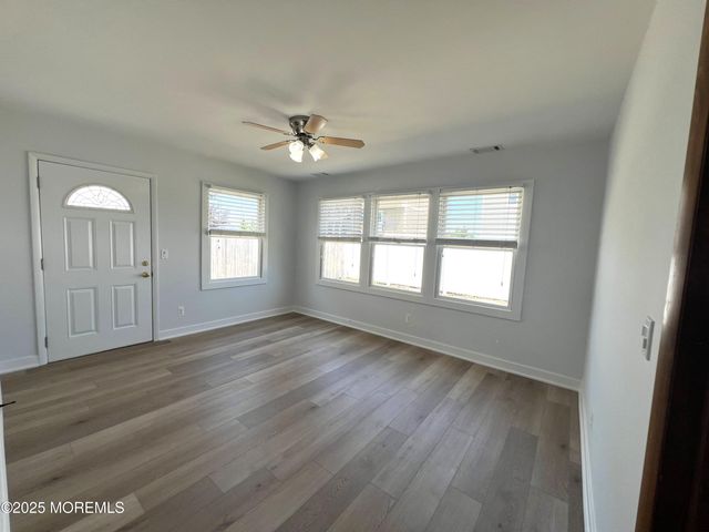 61 Longman Street, Toms River, NJ 08753