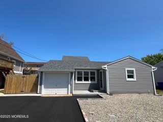 61 Longman Street, Toms River, NJ 08753