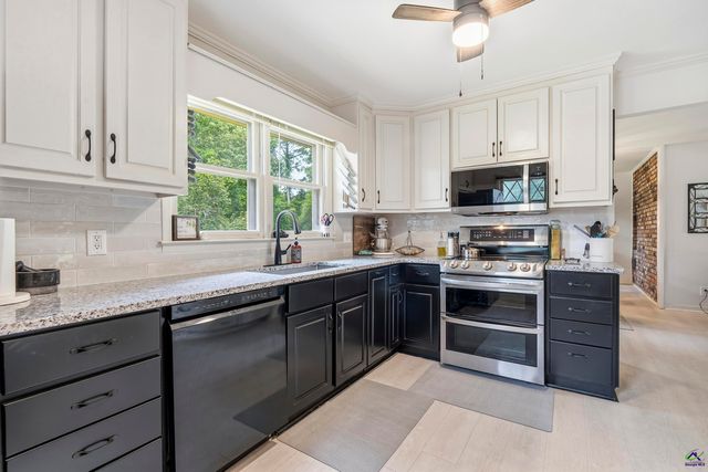 105 Fox Glen Drive, Warner Robins, GA 31088