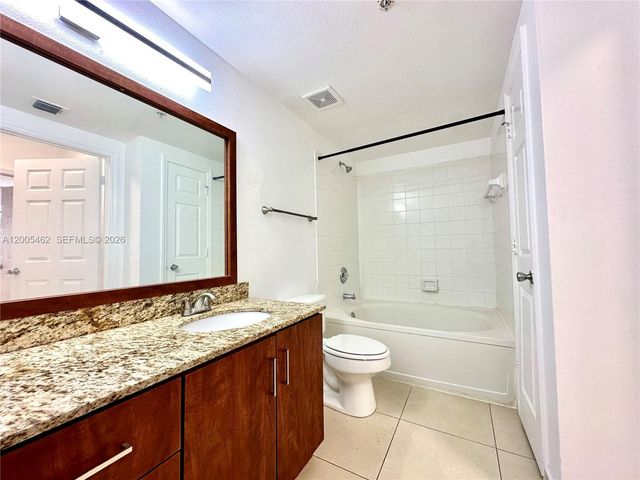 215 SW 117th Ter 14104, Pembroke Pines, FL 33025