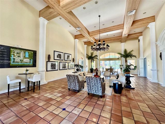 215 SW 117th Ter 14104, Pembroke Pines, FL 33025