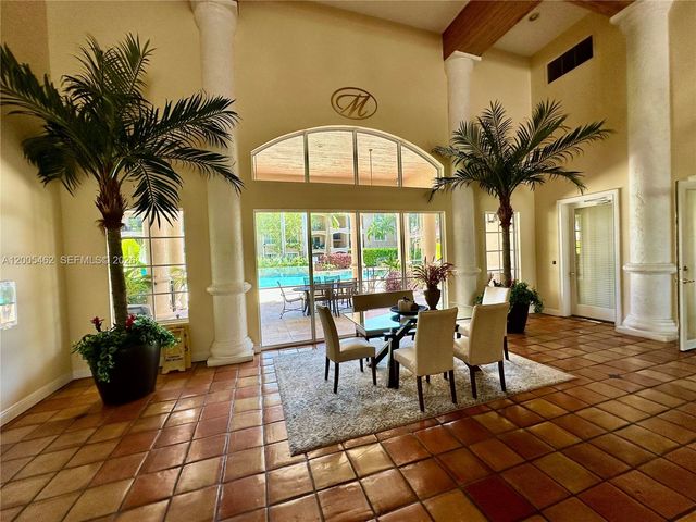 215 SW 117th Ter 14104, Pembroke Pines, FL 33025