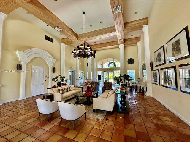 215 SW 117th Ter 14104, Pembroke Pines, FL 33025