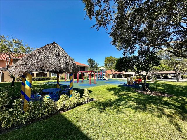 215 SW 117th Ter 14104, Pembroke Pines, FL 33025