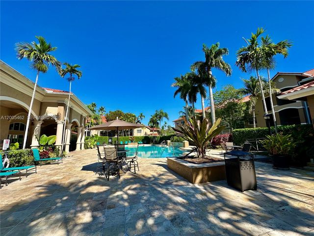 215 SW 117th Ter 14104, Pembroke Pines, FL 33025