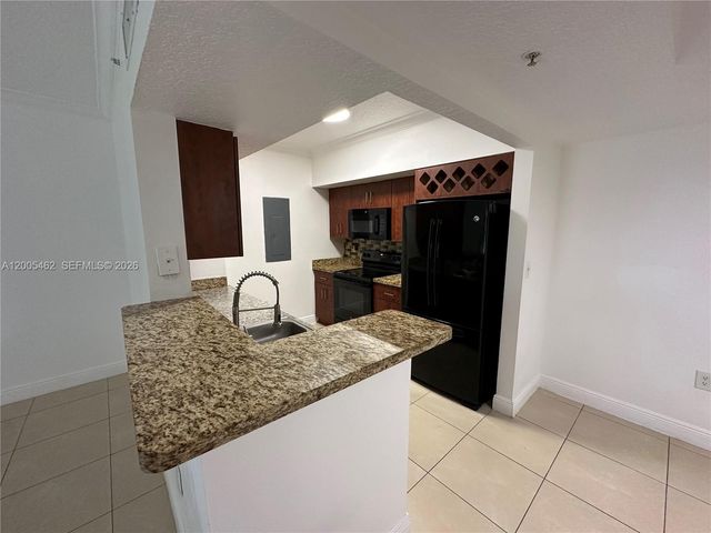 215 SW 117th Ter 14104, Pembroke Pines, FL 33025