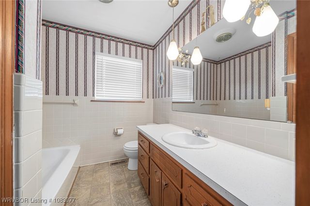 2825 18th Street, Fort Smith, AR 72901