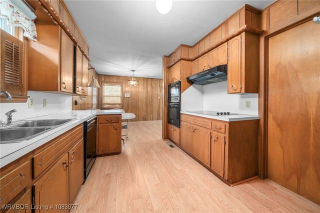 2825 18th Street, Fort Smith, AR 72901