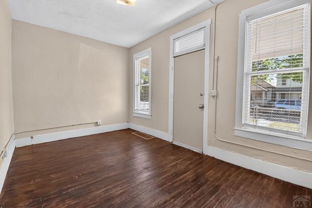 1233 Taylor Ave, Pueblo, CO 81006