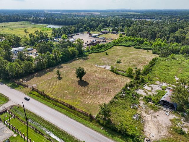 7818 E Mount Houston Road, Houston, TX 77050