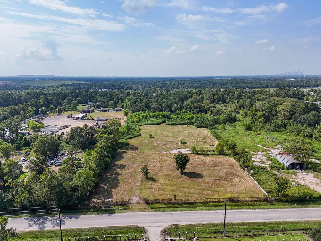 7818 E Mount Houston Road, Houston, TX 77050