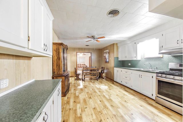 128 St Mary St, Golden Meadow, LA 70357