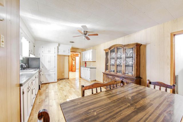 128 St Mary St, Golden Meadow, LA 70357