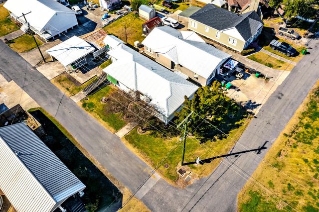 128 St Mary St, Golden Meadow, LA 70357