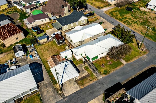 128 St Mary St, Golden Meadow, LA 70357