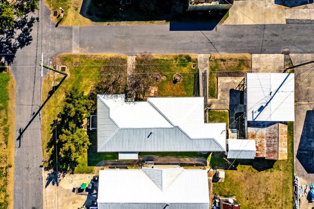 128 St Mary St, Golden Meadow, LA 70357