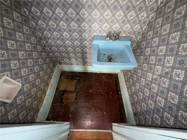 4324 Cambridge Street, Kansas City, KS 66103