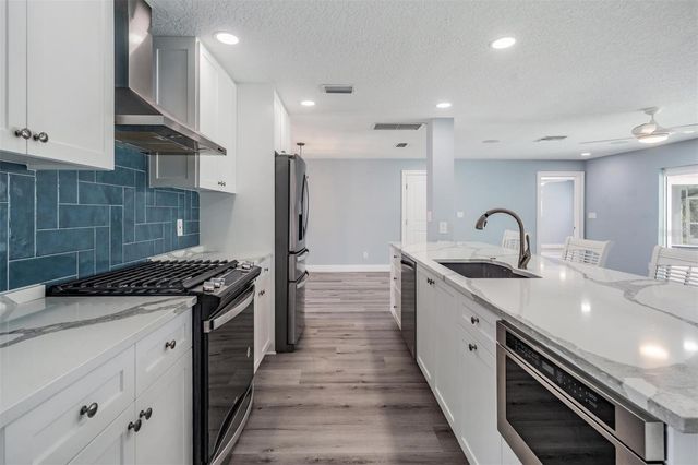 11599 GROVE STREET, Seminole, FL 33772