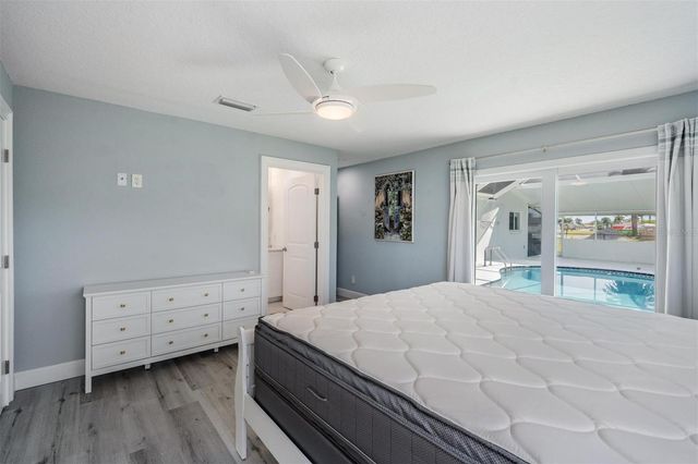 11599 GROVE STREET, Seminole, FL 33772