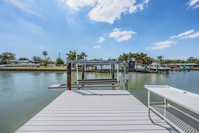 11599 GROVE STREET, Seminole, FL 33772
