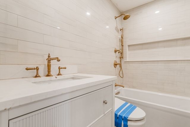 1396 Beacon Street 2nd Floor, Brookline, MA 02446