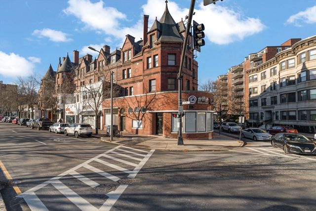 1396 Beacon Street 2nd Floor, Brookline, MA 02446