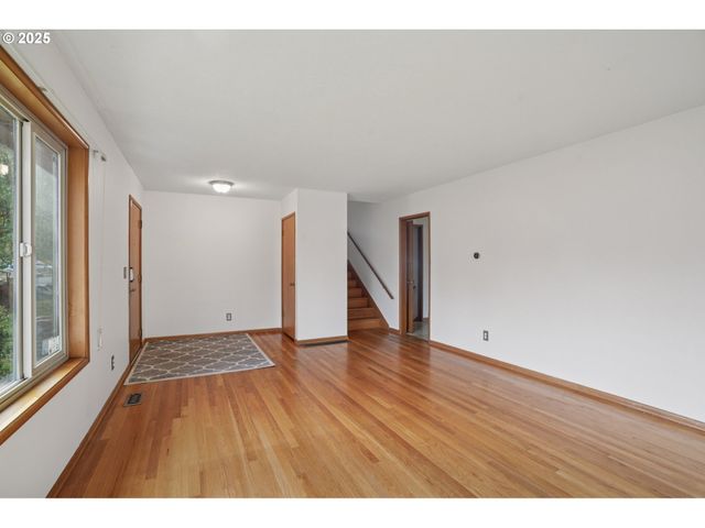 3425 Se 159TH Ave, Portland, OR 97236