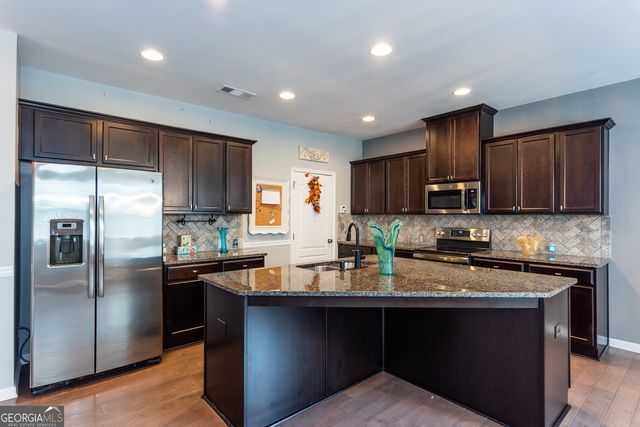 2629 Cooper Brook Drive, Snellville, GA 30078