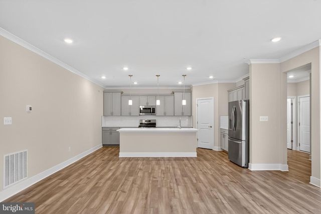 504 WILLOWSHIRE ST, Middle River, MD 21220
