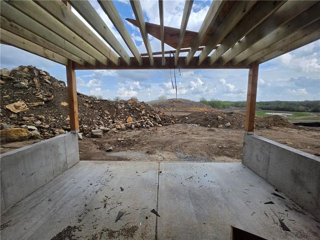 11263 S Sunray Drive, Olathe, KS 66061