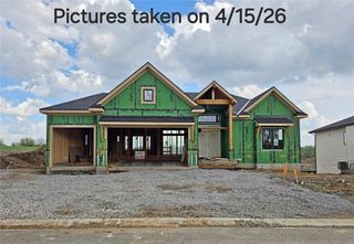 11263 S Sunray Drive, Olathe, KS 66061