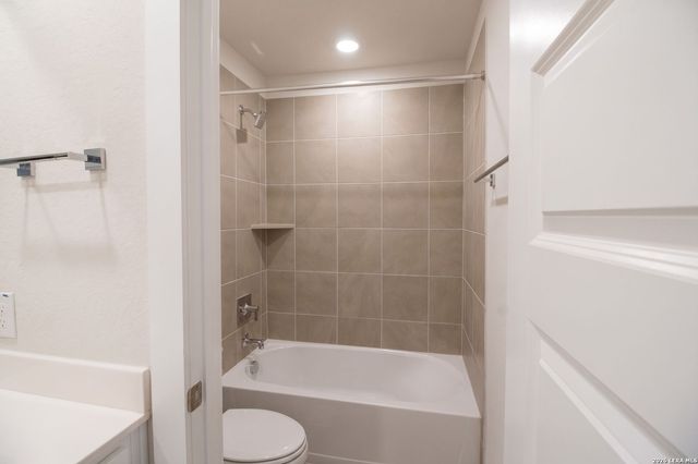 12407 HURDELBRINK RNCH, San Antonio, TX 78245