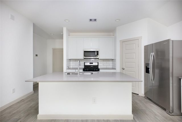 8214 Precious Passing Way, Rosharon, TX 77583