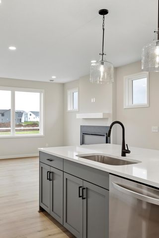 10933 37th Street N, Lake Elmo, MN 55042