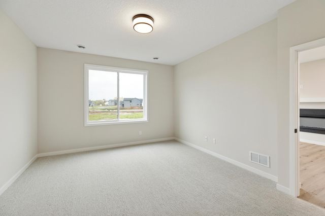 10933 37th Street N, Lake Elmo, MN 55042