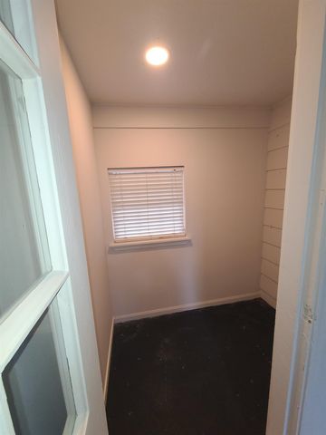 2328 E Wilma St, Wichita, KS 67211