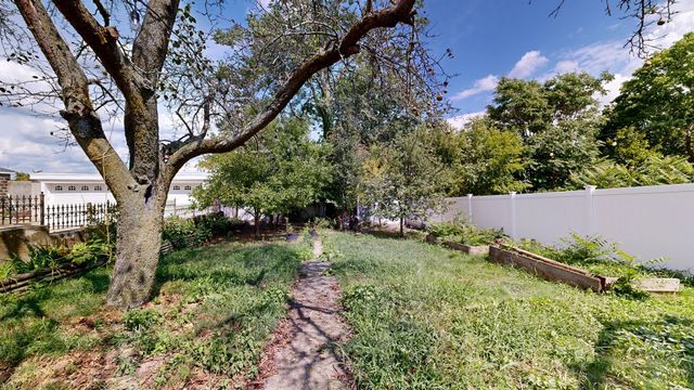 93 Jaques St, Somerville, MA 02145