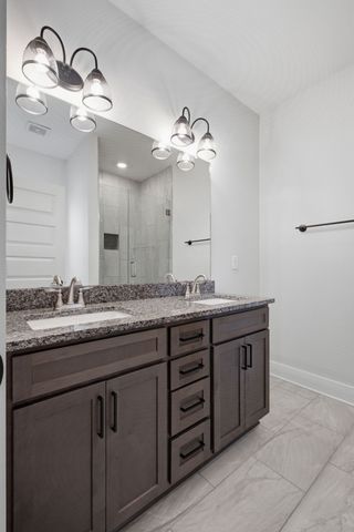 2305 Lacy St, Nashville, TN 37208